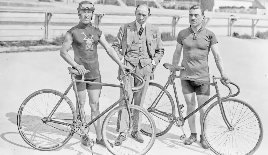 Derossi June 1926 7.png