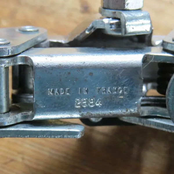 Huret date code example .jpg