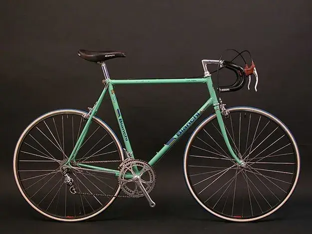 bianchi-super-leggera-specialissima-1.webp
