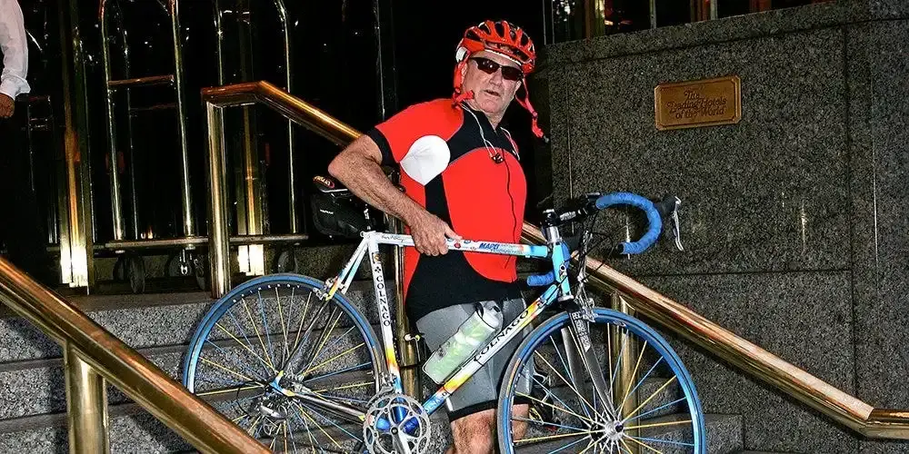 robin-williams-bike-1518553787-415486994.webp
