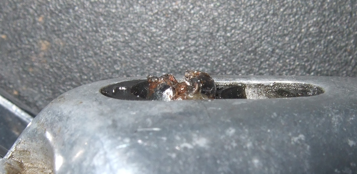 20241127-2-ShimanoDeoreDX-M560-LargeSprocketStrokeAdjustingScrew-SideView.webp