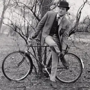 Macnee-1-300x300.webp