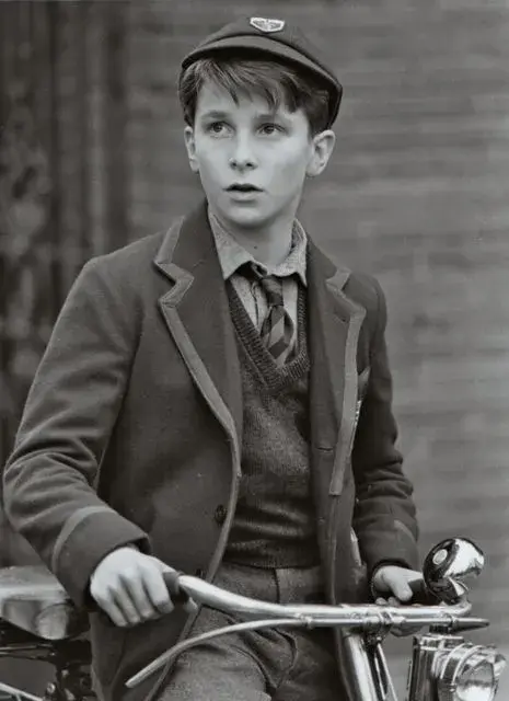 Christian-Bale-young-smaller.webp