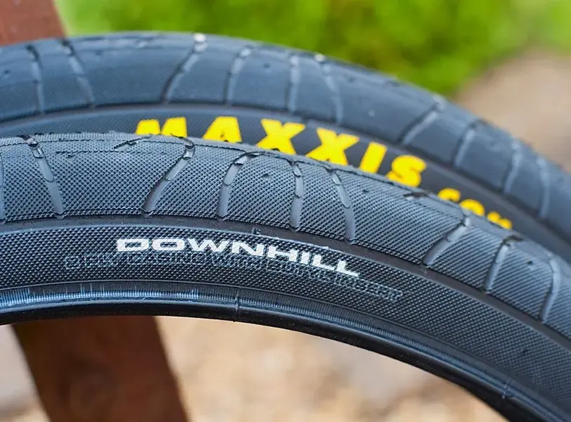 hookworm_tyres_001.webp