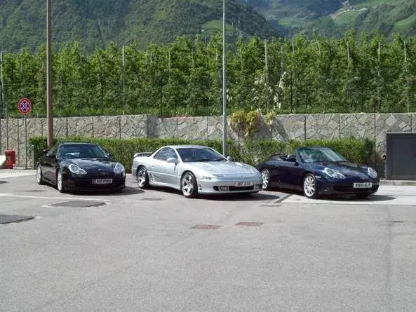 the three lead cars.webp