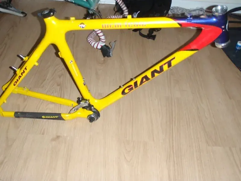 Giant MCM Zero Carbon M size 2002