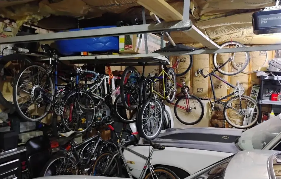 bikes garage.jpg