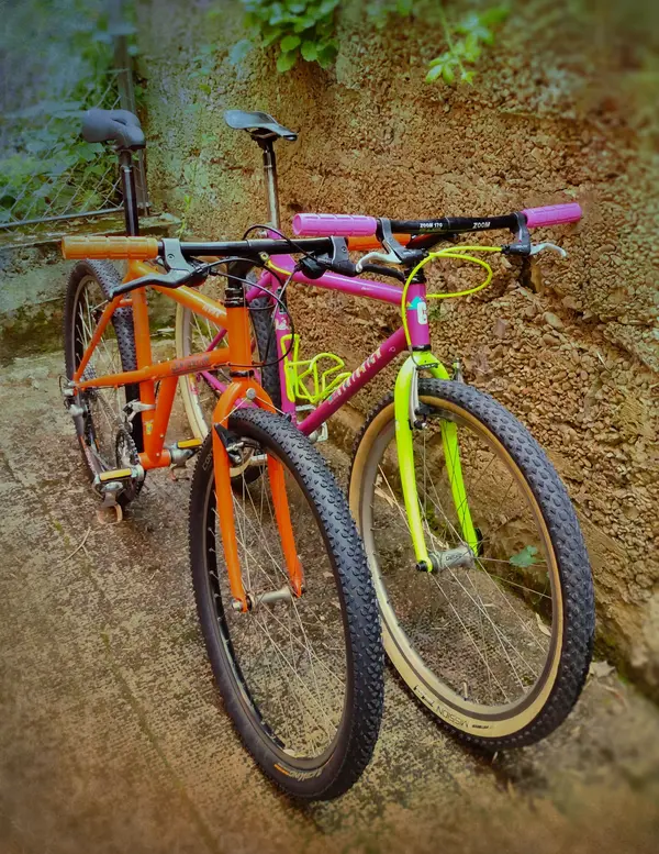 Colors of '91 Centurion.webp