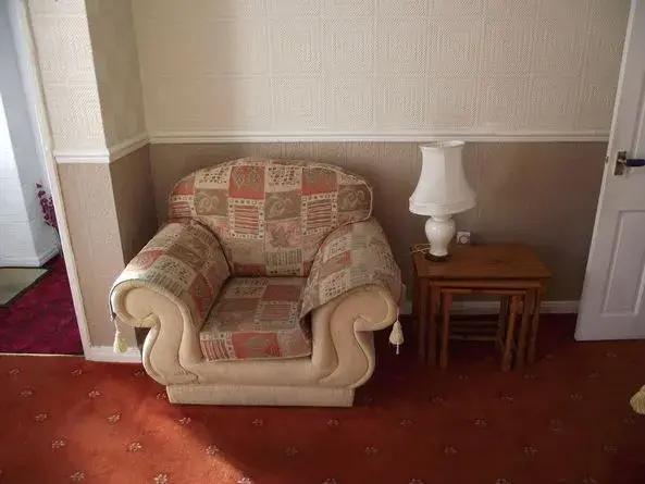 chair 1.webp