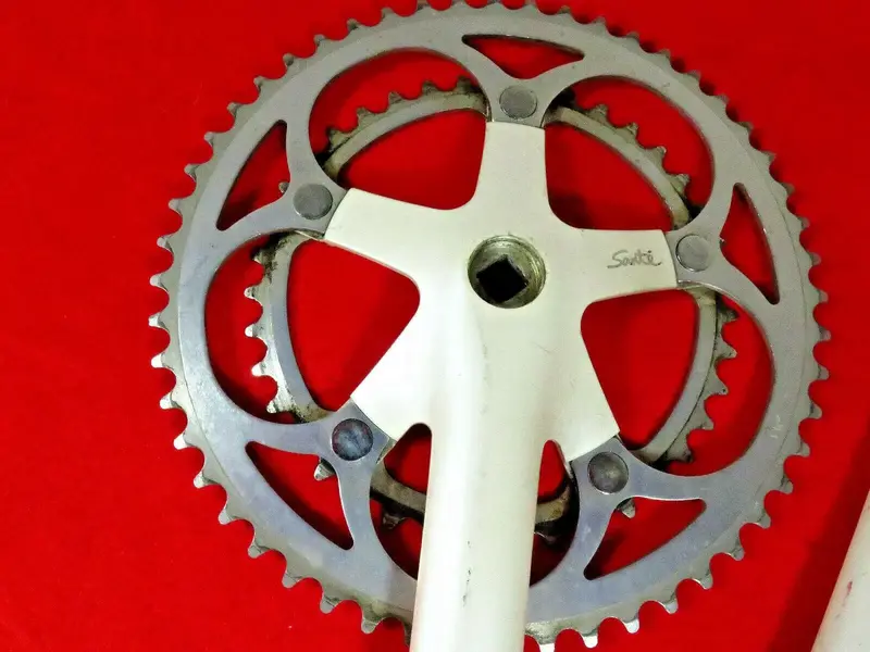 shimano-sante-groupset-derailleur_1_b6f390e73b22be8eec01cf25f17407af-2286361705.webp