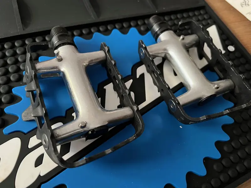 NOS_M732Pedals.webp
