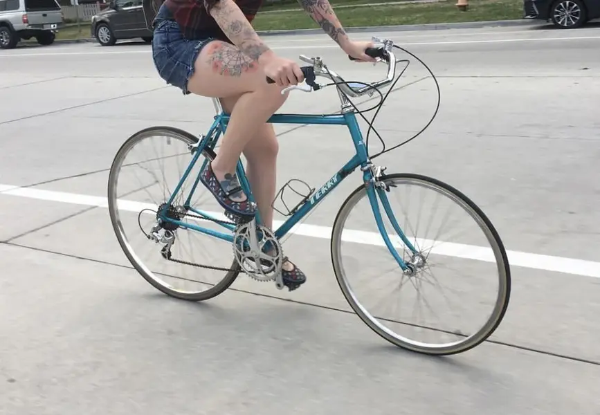 check-out-this-cool-weird-bike-i-found-on-ebay-georgena-v0-lb9hjw92tmha1~2.webp