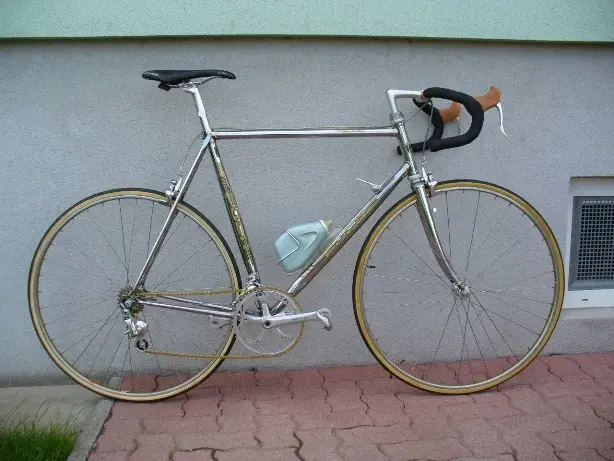 ventnoir1983 .webp