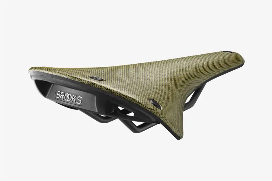 brooks-c17-yellow-2000x1333-972676725.webp