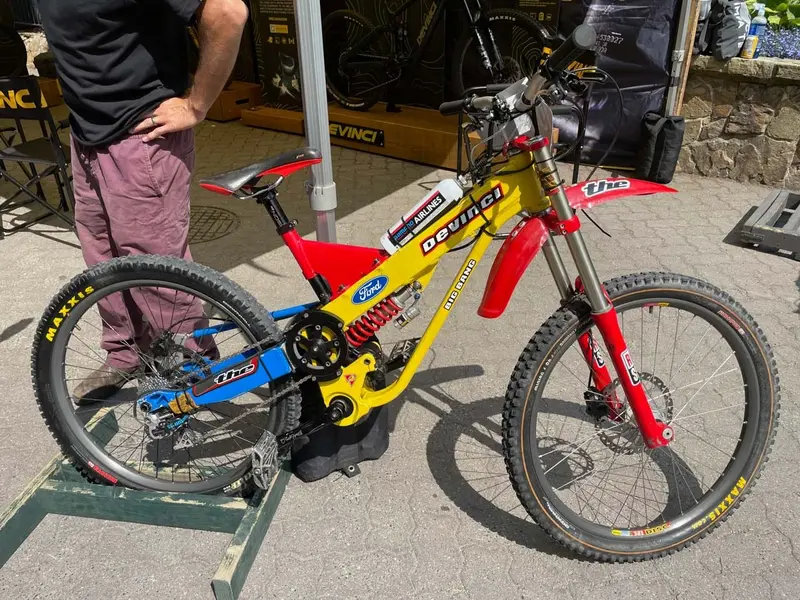Devinci-Big-Bang-DH-bike.jpg