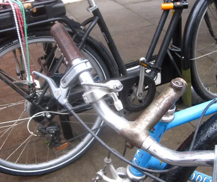 gear lever.webp