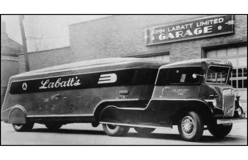labatt-truck-1.webp