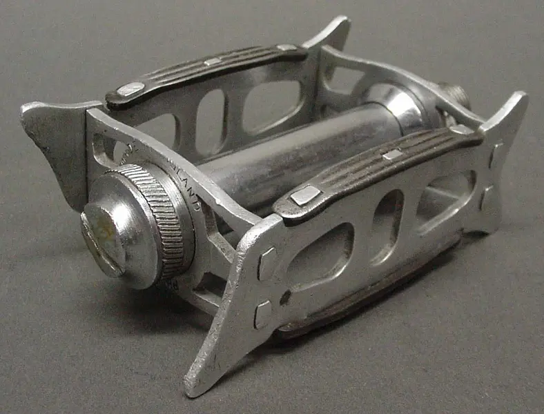 dual_sided_pedals1-1.webp