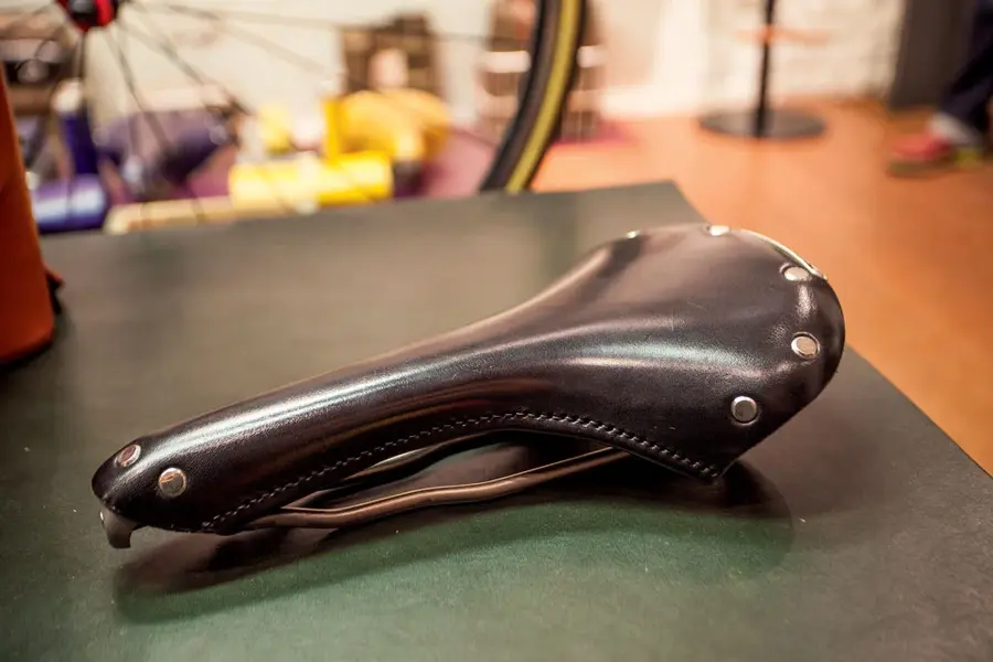 Brooks-swallow-saddle-3980997845.webp