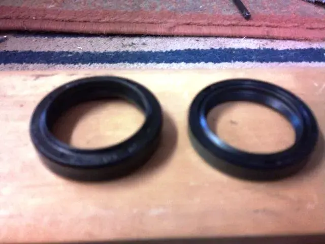 Aprillia fork seal.webp