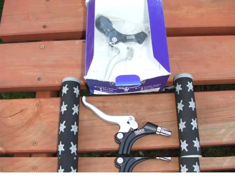 grips truvativ brakes.webp