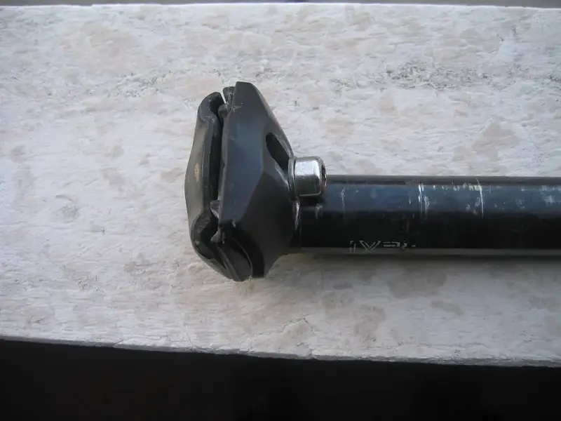 xt seatpost 5.webp