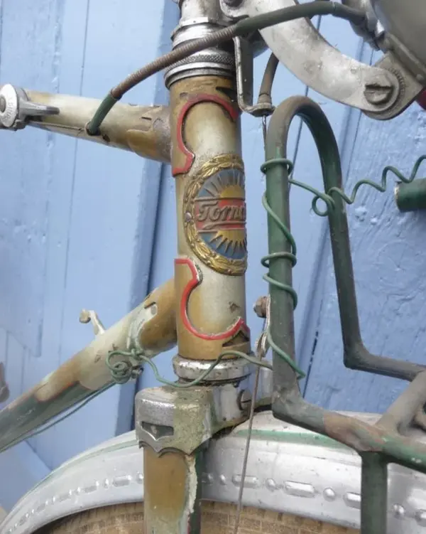 Tornado 650b 1950s 3.webp