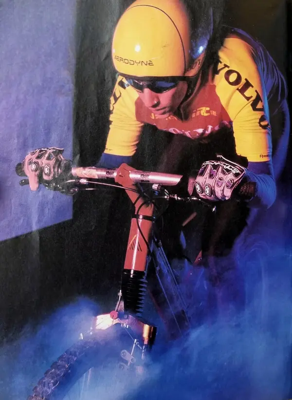 Cannondale Super V Missy im Windkanal onza fatty mit Krone aus Mountainbike 8 1995-magic radi...webp