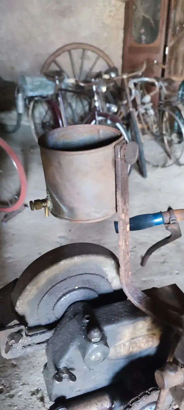 breton knife grinder4.webp