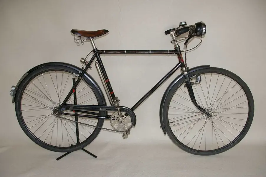 1939 Peugeot tourist 2.webp
