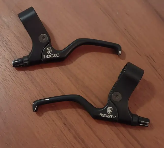 Ritchey Logic levers - black.webp