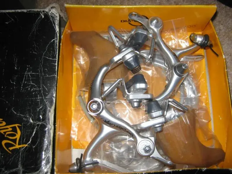 rgc_400_non_aero_brakeset.webp