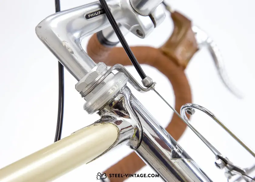 bernard-carre-classic-randonneur-bike-1980-11_1800x1800.webp