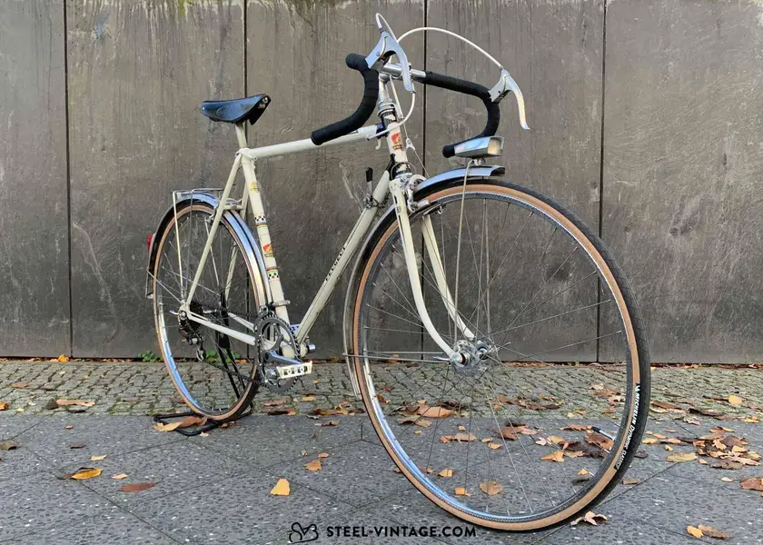 peugeot-vintage-randonneur-5_1800x1800.webp