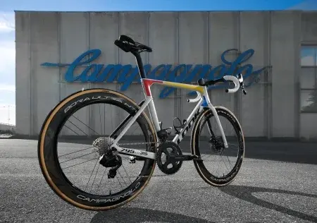 campagnolo-look-cofidis-02.webp