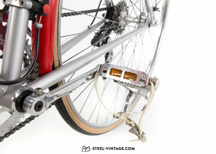 helium-classic-road-bike-1970s-1_1800x1800.webp