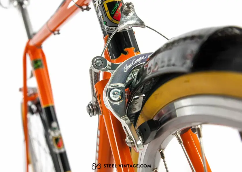 geoff-clark-randonneur-steel-bicycle-1970s-1_1800x1800.webp