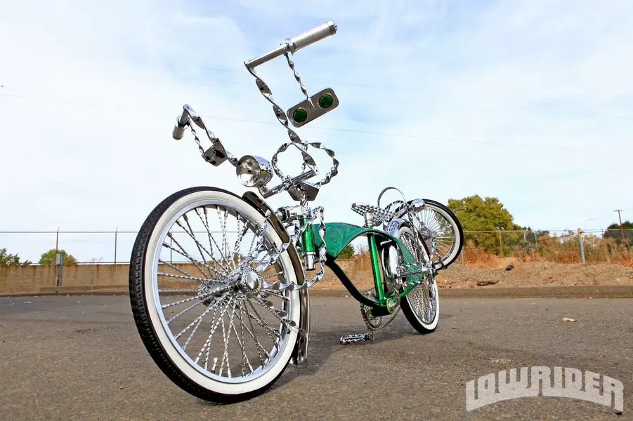 lrmp-1112-01-o-lowrider-bike-white-wall-tires2-2189696273.webp