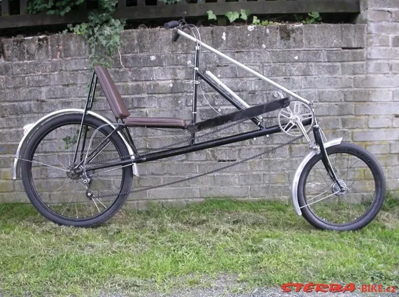 1930mochet velocar1.webp