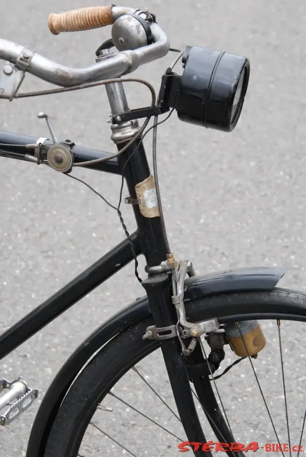 20s roadster3.webp