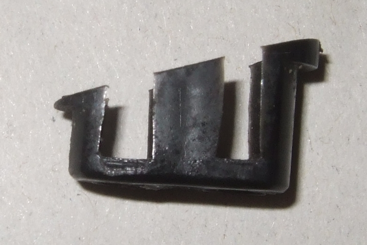 DeoreDX-RD-M650-PlateForStrokeAdjustingScrews-SideView.webp