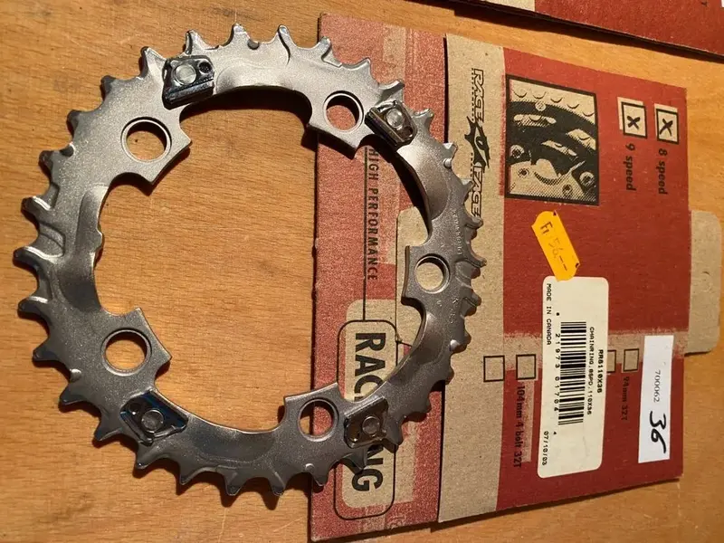 race-face-shimano-ritzel-vorne (2).webp