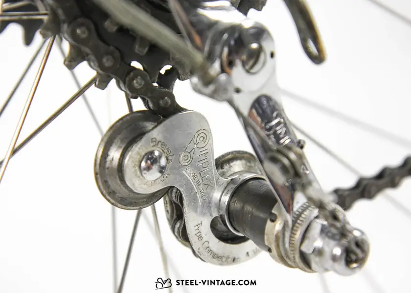 umberto-dei-super-leggera-vintage-road-bike-1949-9_1800x1800.webp