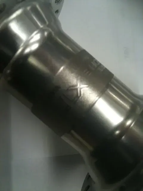 XT Hub m737 close up.webp