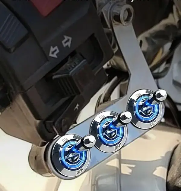 Headlight toggle switch example [cropped].webp