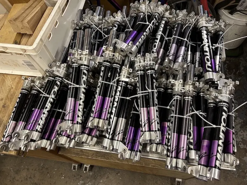 manitou-2-overhaul-elastomers_01.webp
