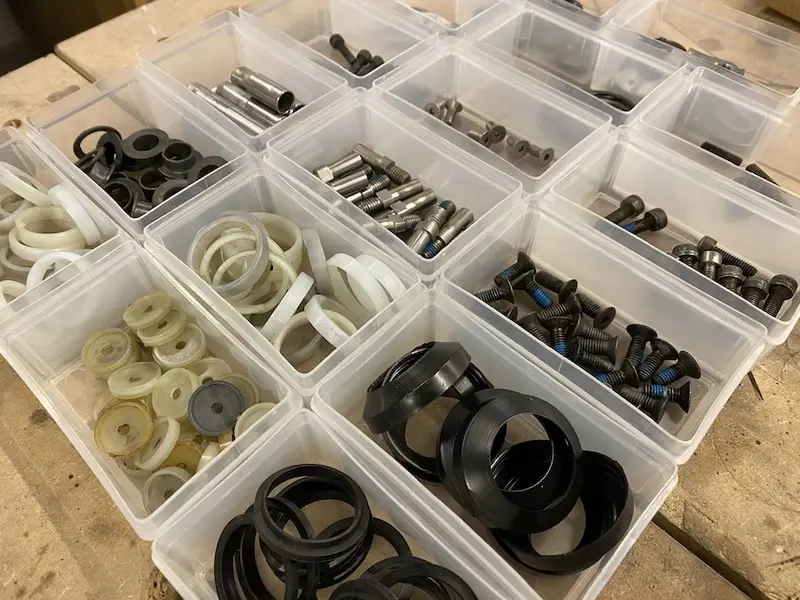 manitou-2-overhaul-elastomers_04.webp