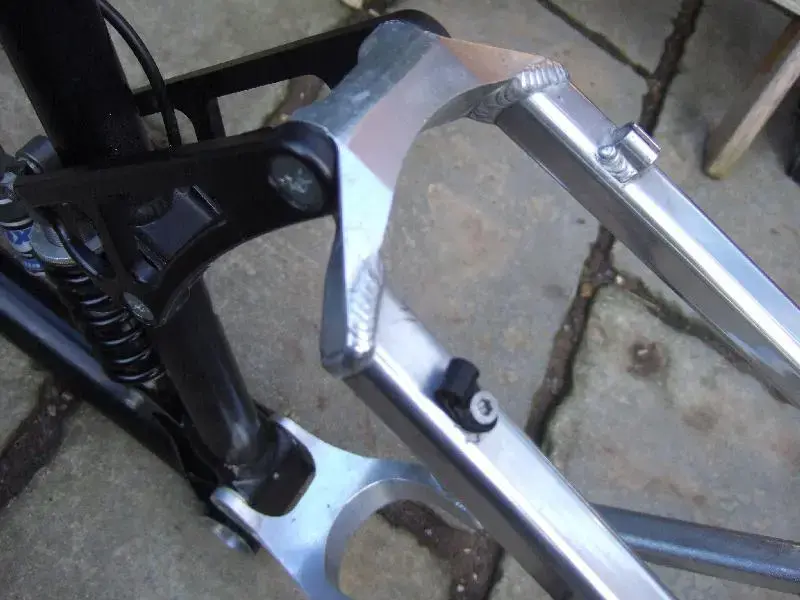 2005_08051partsbike0415 (Medium).webp