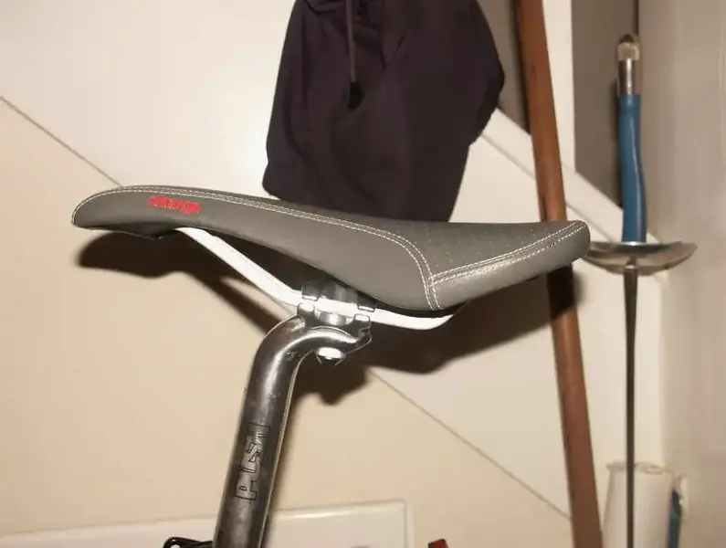seat piller.webp