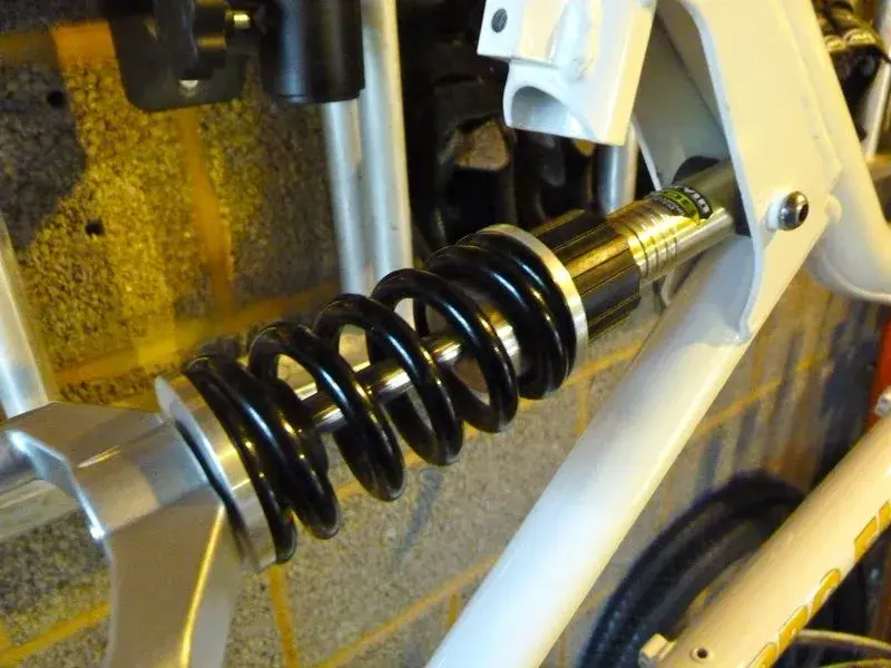 shock assembly.webp